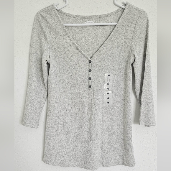 Top - Picture 2 of 3